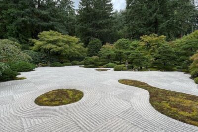 How to Make a Flat Garden More Interesting: ‘Hira-Niwa’ Ideas